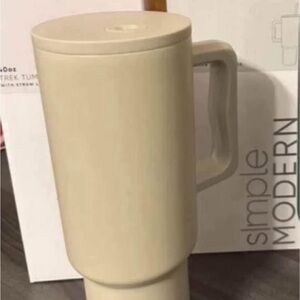Simple Modern Cream Tumbler